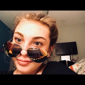 Meet your Posher, Devon